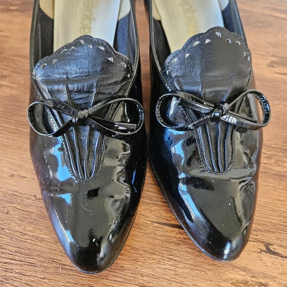 Vintage Magdesians Winklepicker Black Patent Leather Pointed Toe Bow Heels 60s 8 - Picture 7 of 8